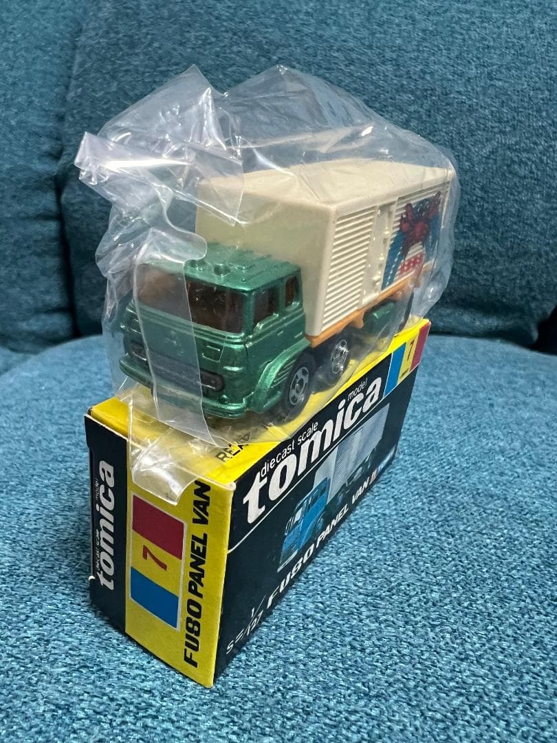 希少レア 黒箱トミカ　ふそうパネルトラック　カニ仕様 箱無し10,000円