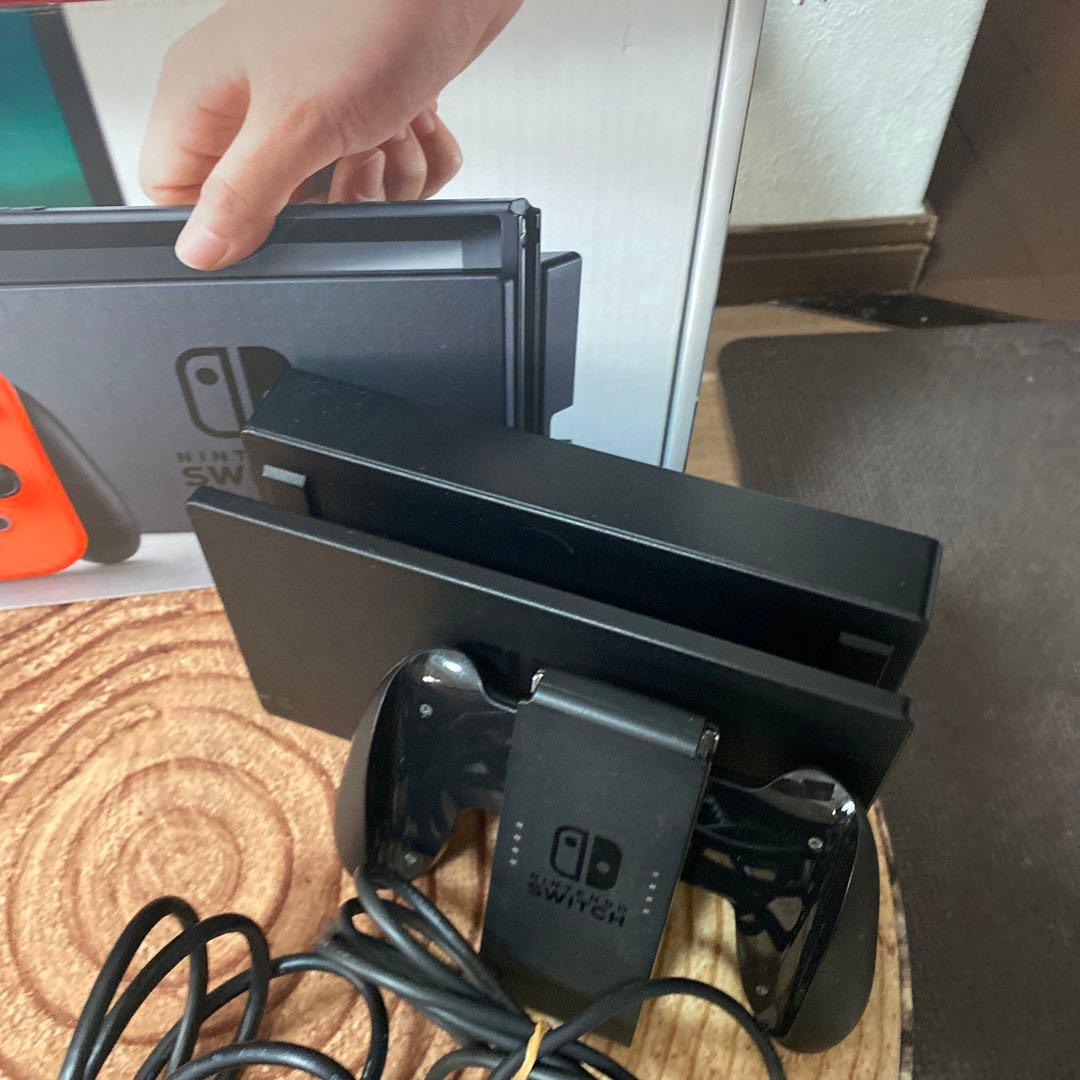 Nintendo Switch ニンテンドースイッチ本体　ネオン ②