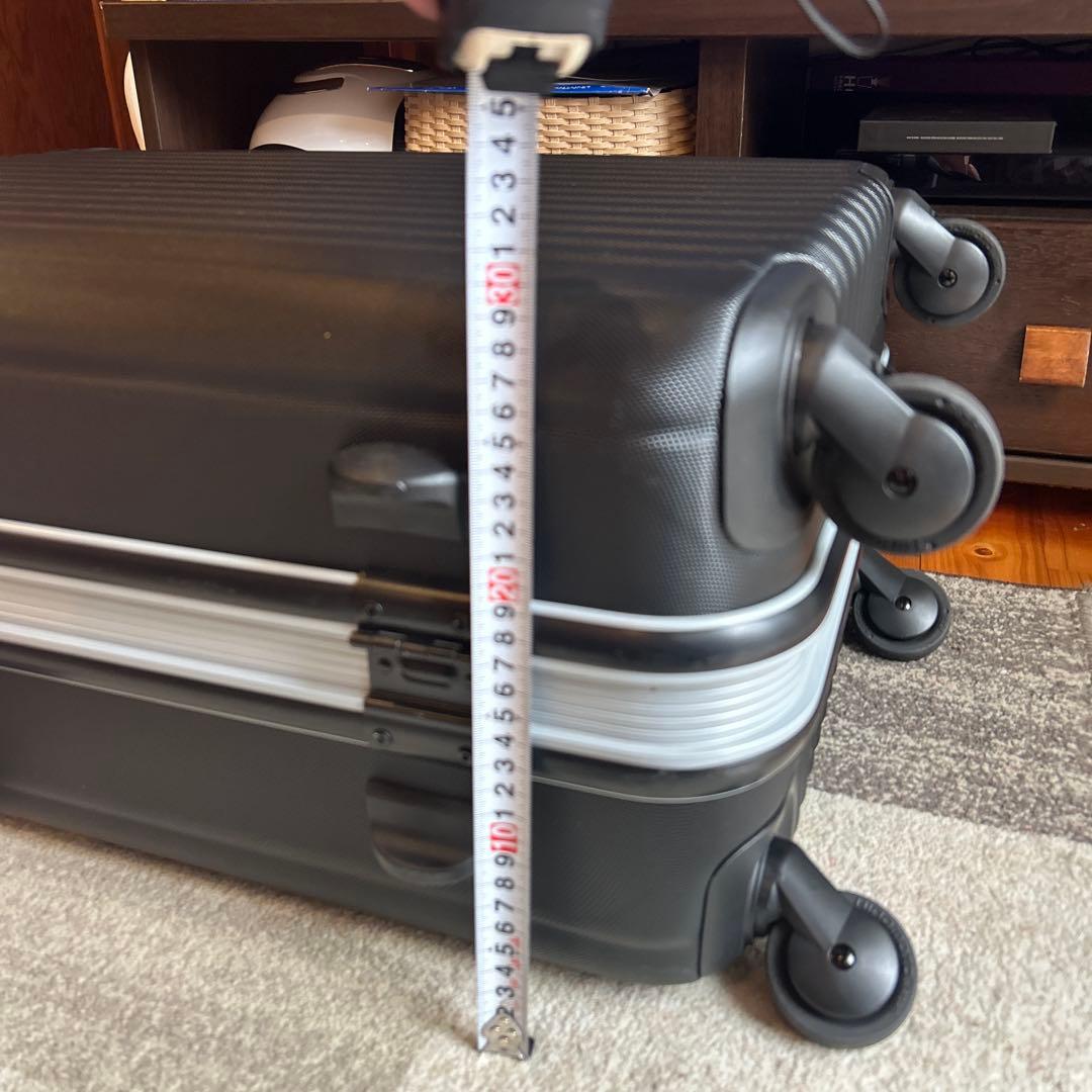 スーツケース、 72cm✖️29cm鍵付き
