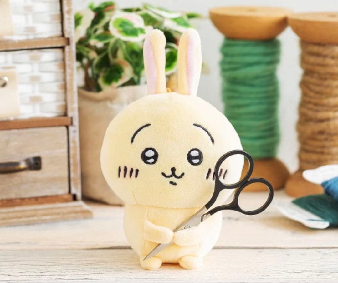 【匿名配送】ちいかわ 持ちます！マスコット（うさぎ）