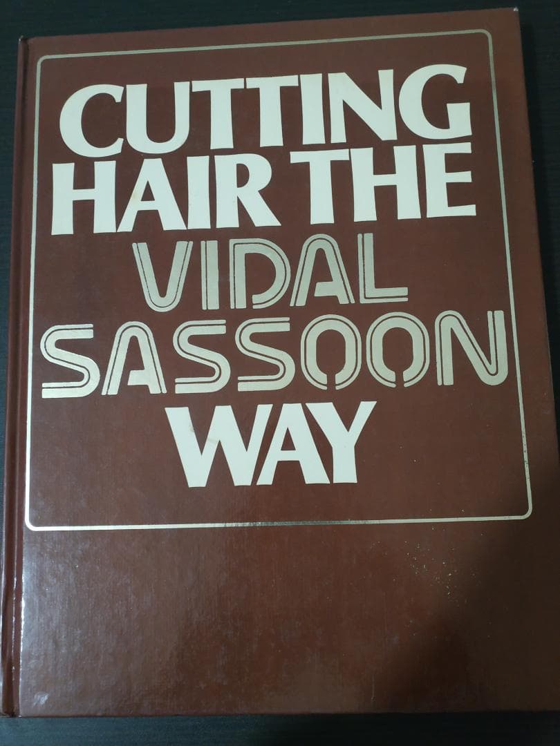 趣味・スポーツ・実用 cutting hair the vidal sassoon way
