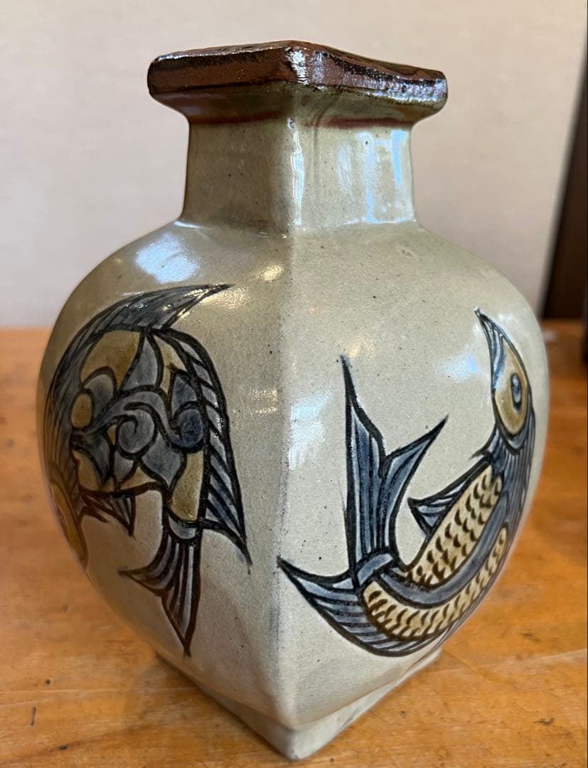 魚紋花瓶金城敏夫