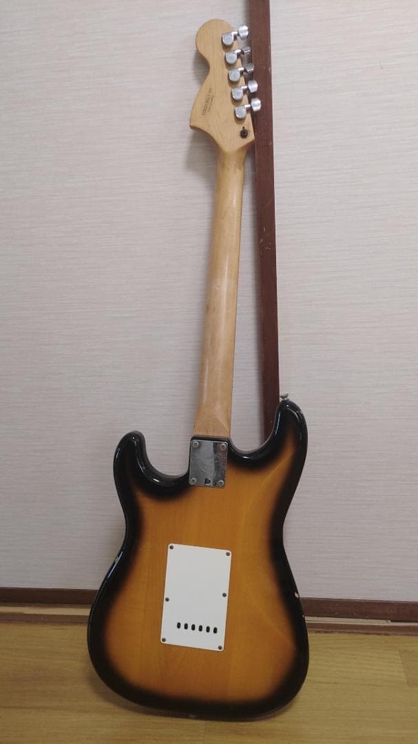 ギター Squier STRAT By Fender