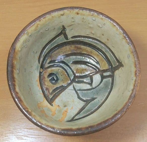 人間国宝 金城次郎 ぐい呑 栞 共箱 美品 やちむん 壺屋焼 壷屋焼 紐付箱