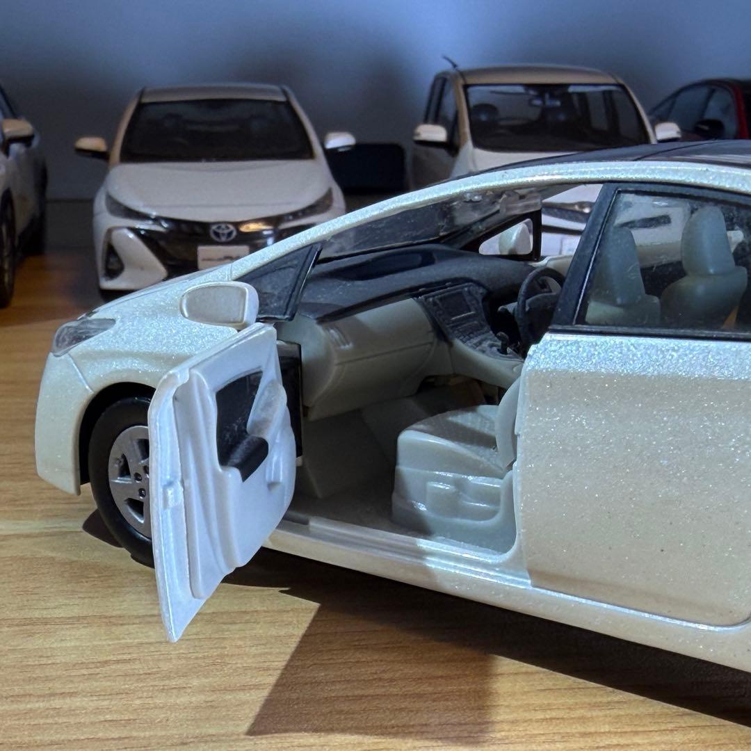 【非売品】トヨタ プリウス カラーサンプルミニカー 1/30