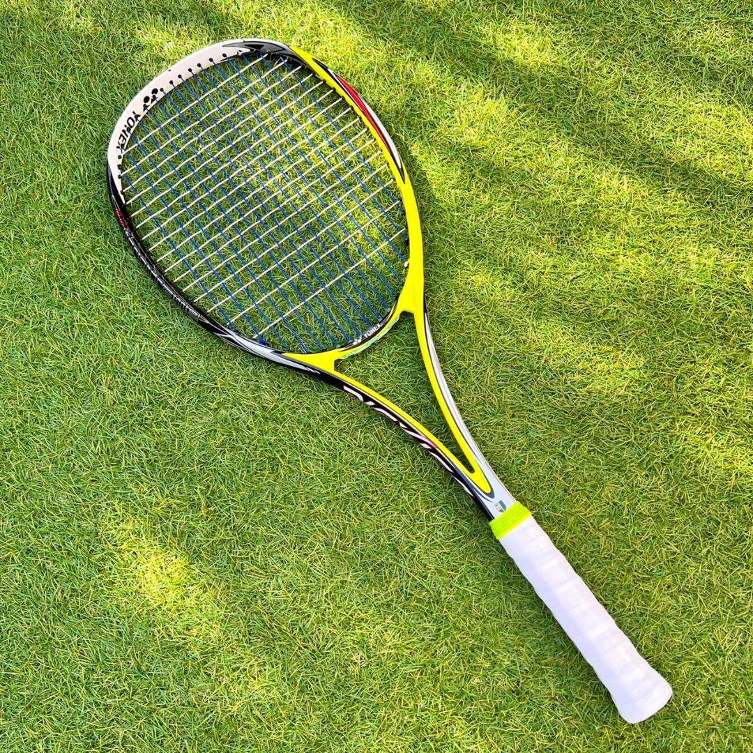 美品！ ヨネックス ネクシーガ 70V ソフトテニスラケット 軟式テニスラケット