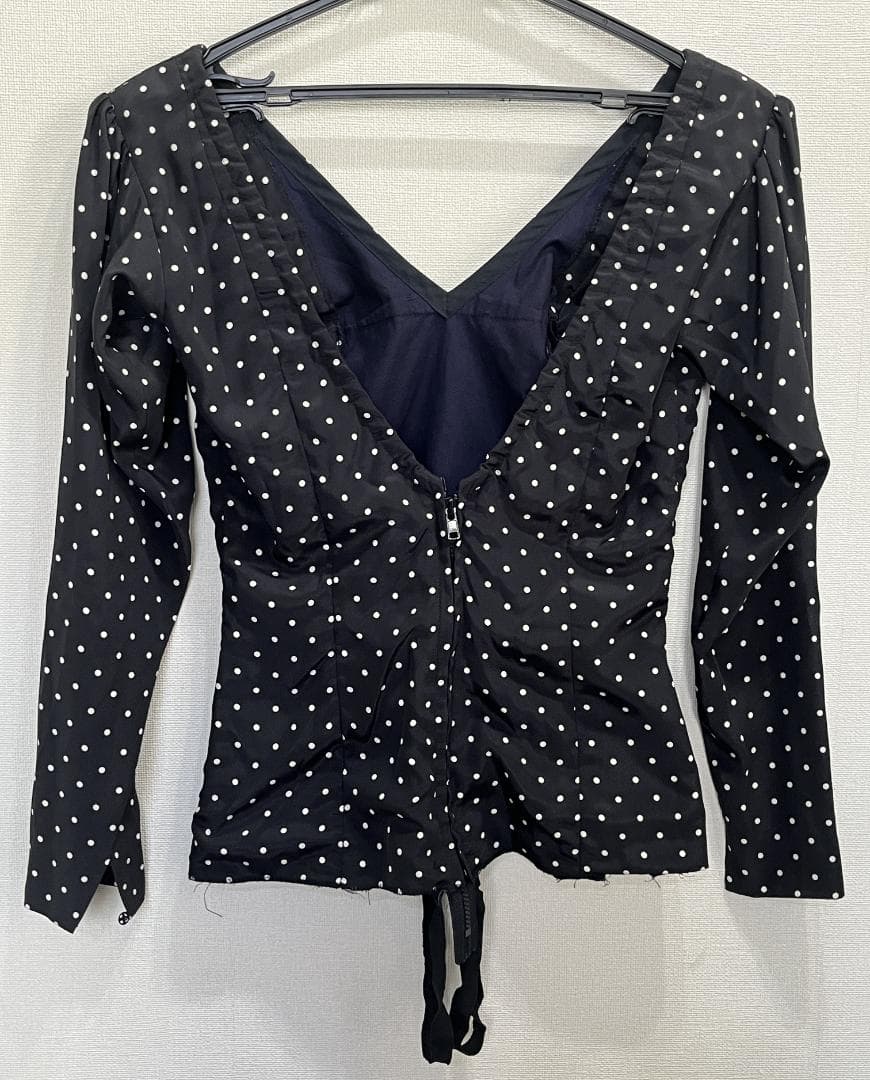 フラメンコ衣装 ツーピース ブラック×ホワイト水玉 レッドフリル