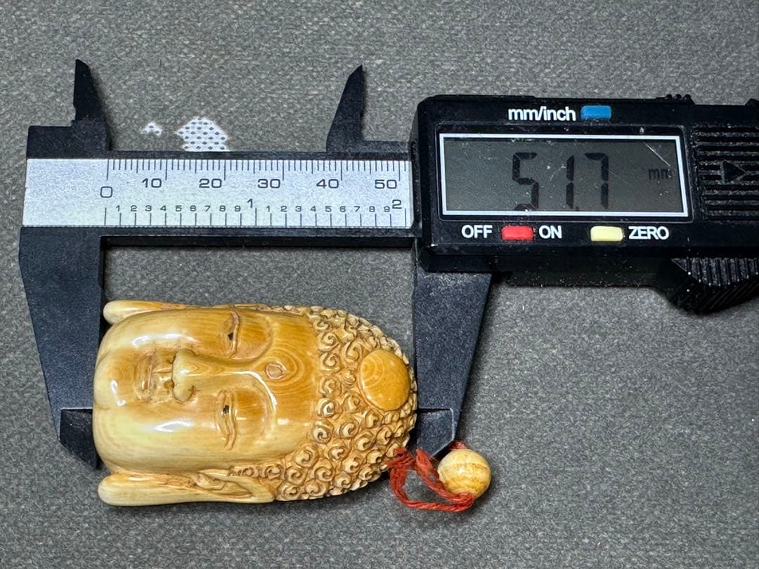 極上　根付　仏像　天然素材　アンティーク　骨董　飾り物　古美術品　置物　細密細工