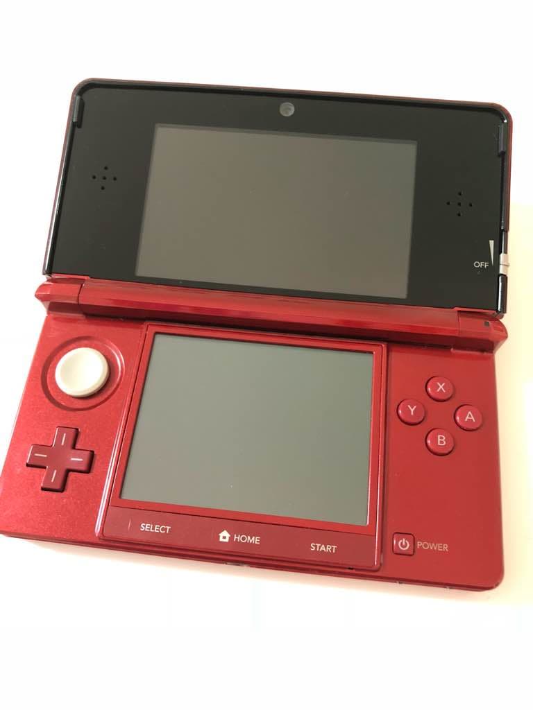 3DS レッド 本体充電器 カセット付き