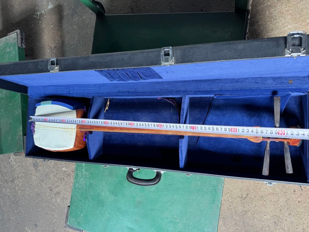 6-津軽三味線?　高級糸巻き 紅木？ハードケース&付属