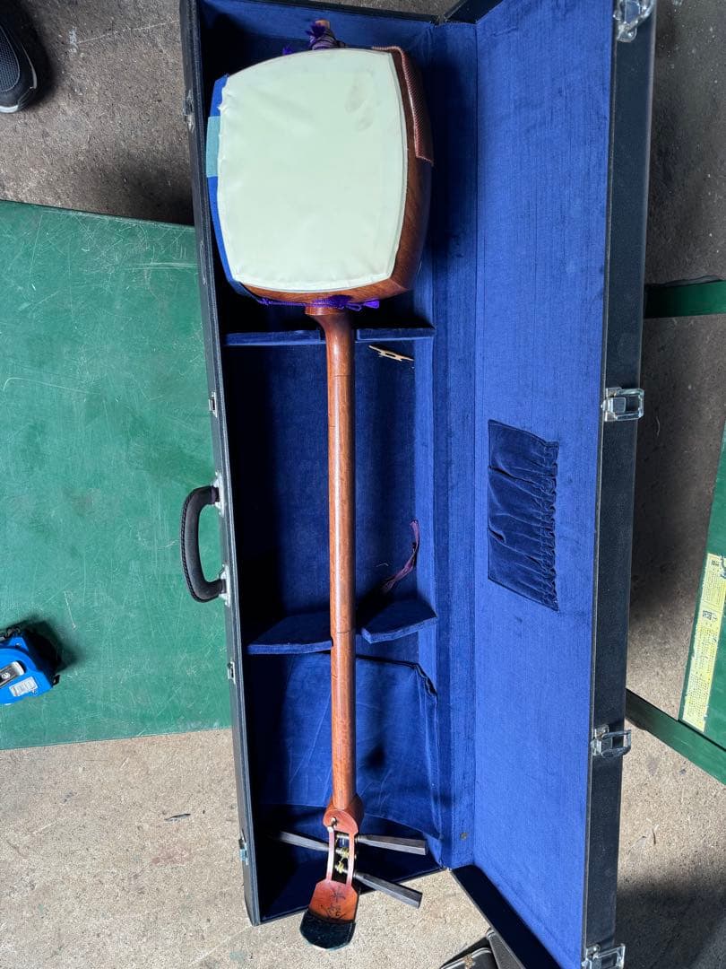 6-津軽三味線?　高級糸巻き 紅木？ハードケース&付属