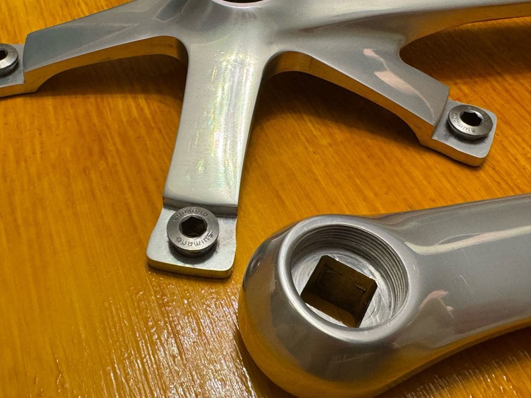 美品DURA-ACE ピスト用クランクFC-7600 165mm NJS刻印あり