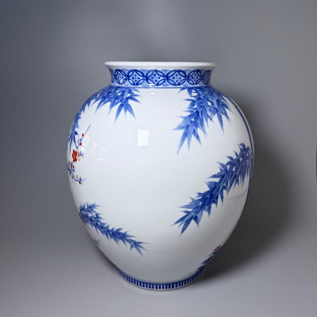 鍋島御庭焼　市川光春　本人作　最高位作　色鍋島竹梅図大花瓶　高33.5cm