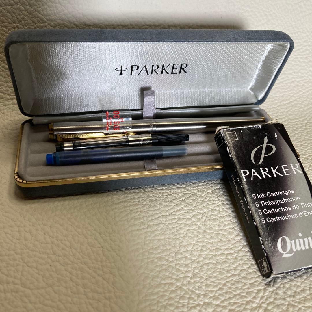 未使用品パーカー 万年筆 イギリス製13.3〜14.7cmコンバーターリフィル付