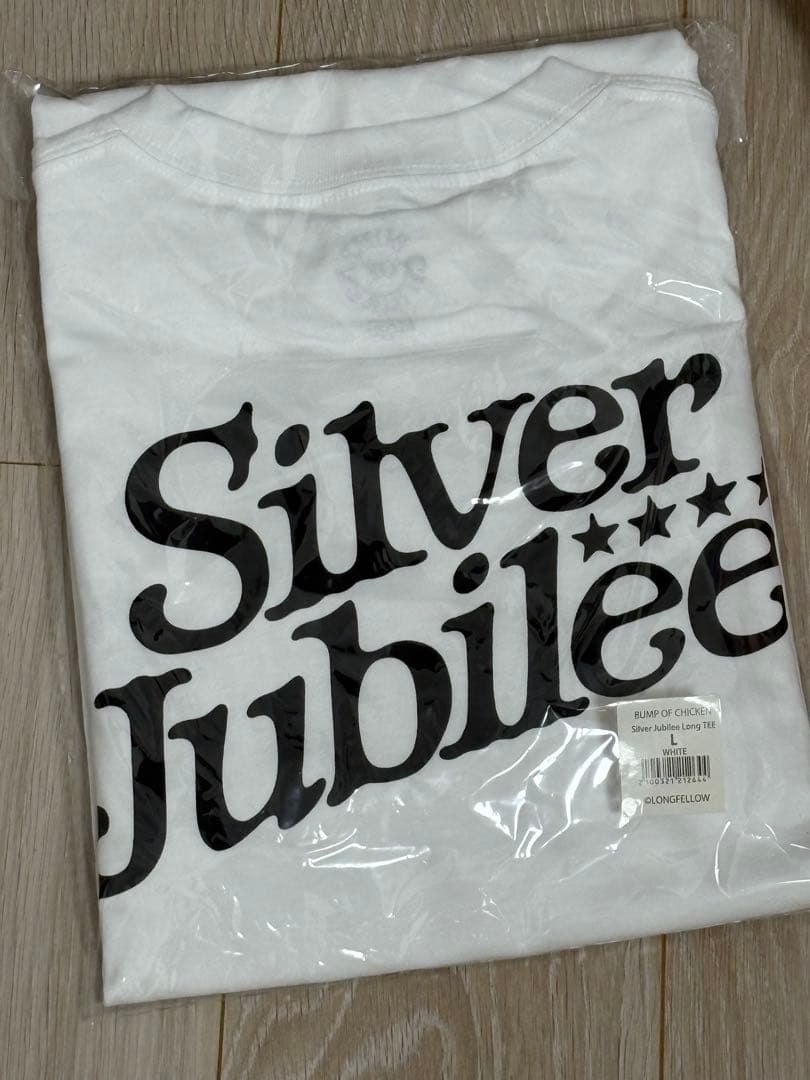 BUMPライブグッズまとめ　Tシャツアクスタキーチェーン他　おまけ銀テ缶バッジ