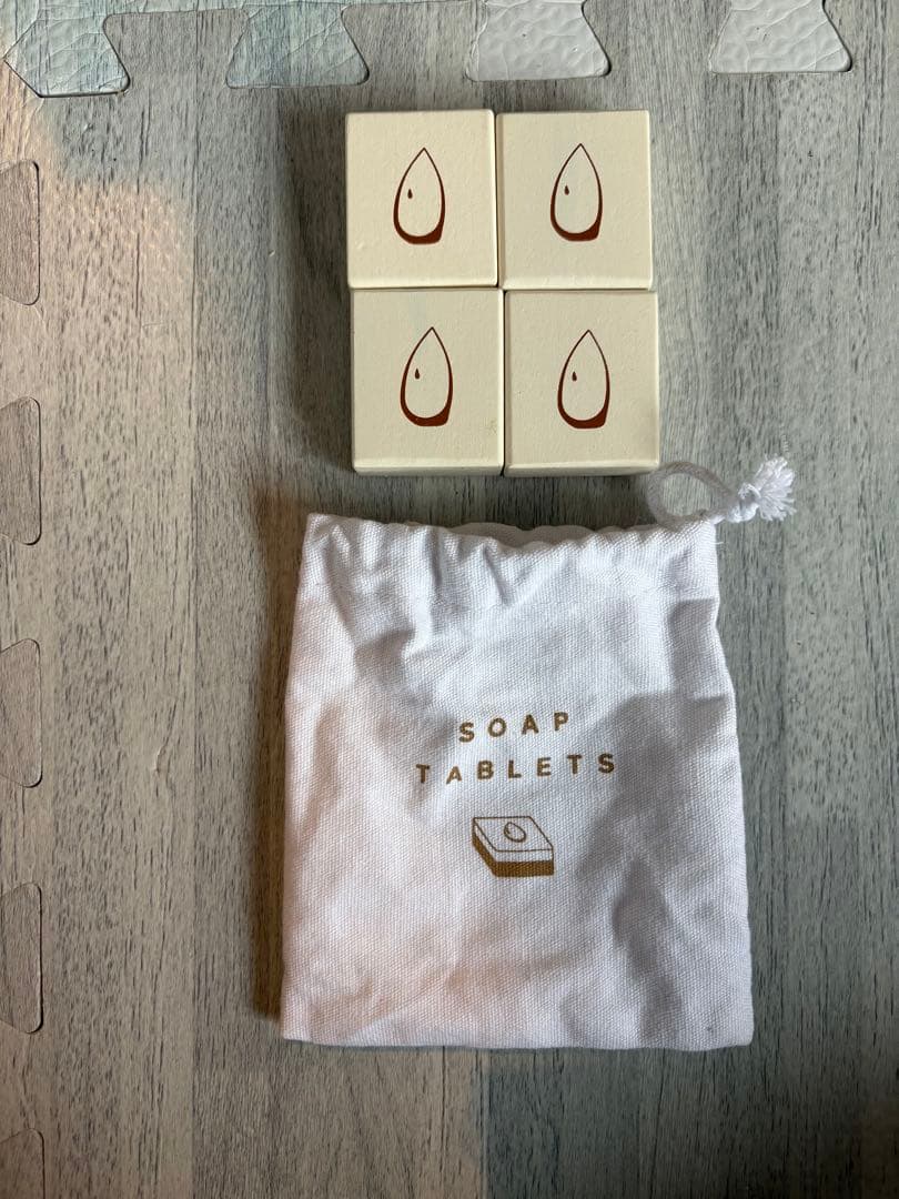 ZARA  木製洗濯機おもちゃと石鹸タブレット
