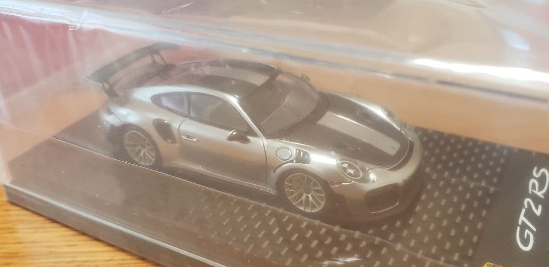 DMH 1/64　ポルシェ 911(991) GT2 RS
