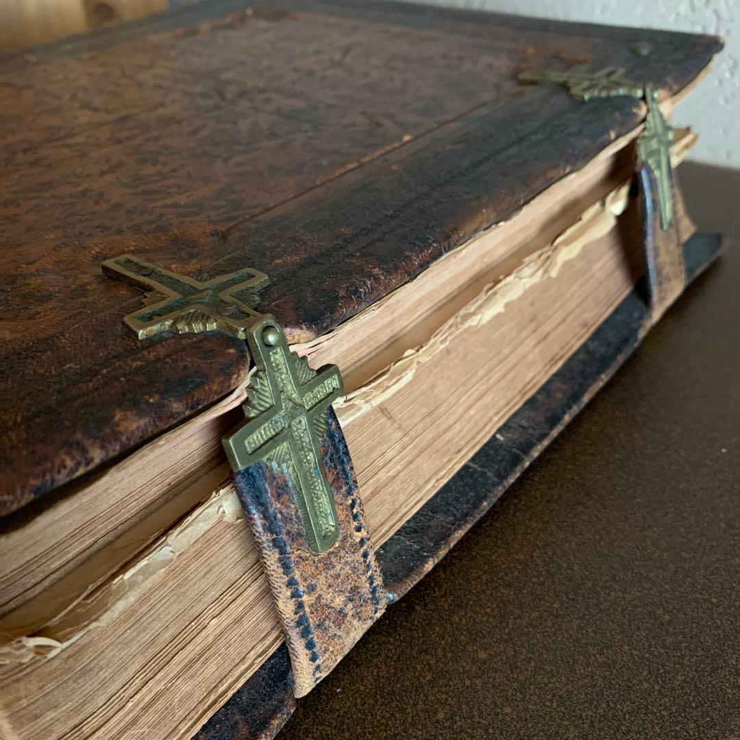 アンティーク19世紀の聖書ビブリア