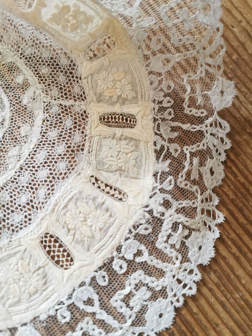 アンティーク フランス ノルマンディーレース ブリュッセルアップリケ＆ガロン刺繍