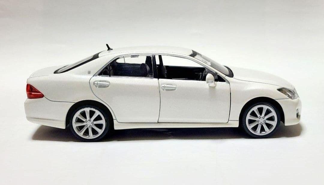 トヨタ 200系クラウンアスリート カラーサンプル