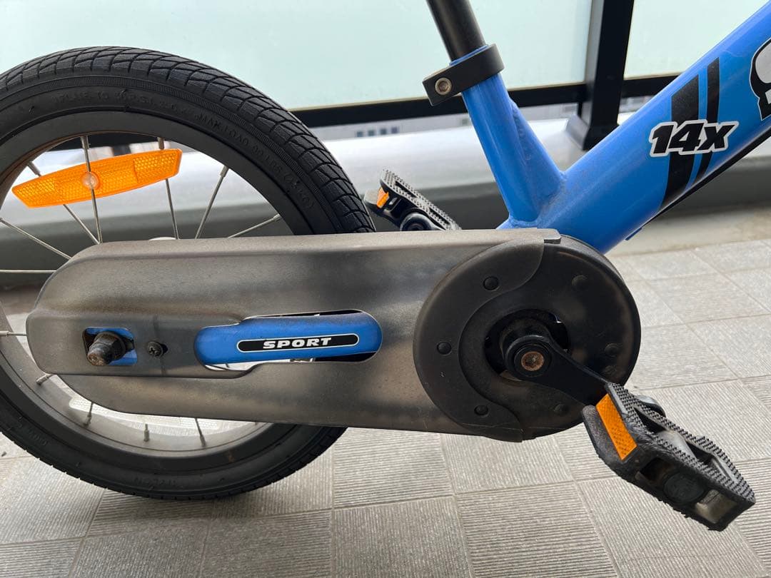 【引取限定】 STRIDER 14X バランスバイク 青　タイヤ空気抜けあり