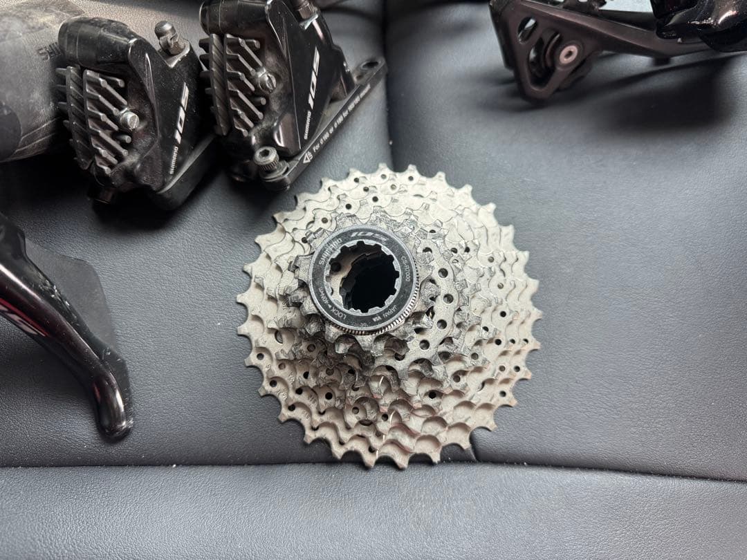 SHIMANO シマノ　105 グループセット　R7000 ディスク