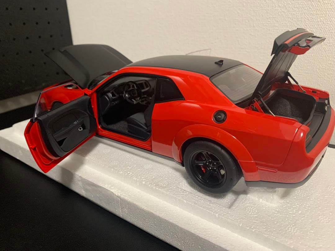 1/18 AUTOart ダッジ チャレンジャー SRT デーモン ※ミラー外れ
