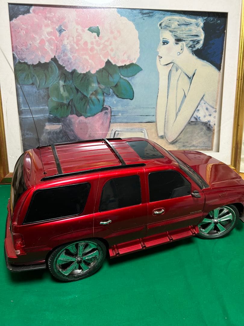 超巨大　キャデラックエスカレードの置物