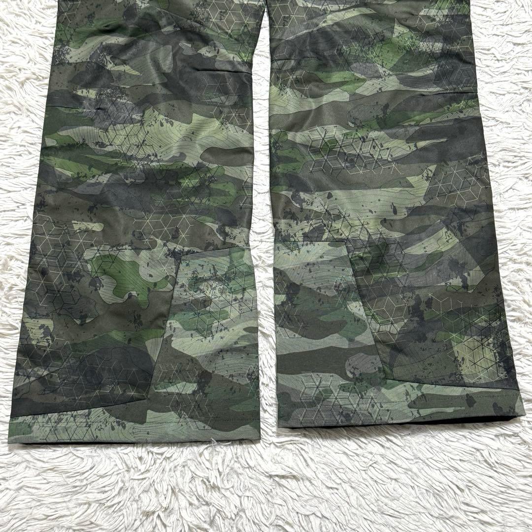 極美品 オークリー 幾何学迷彩 シェルパンツ スノーボード スキー Mサイズ