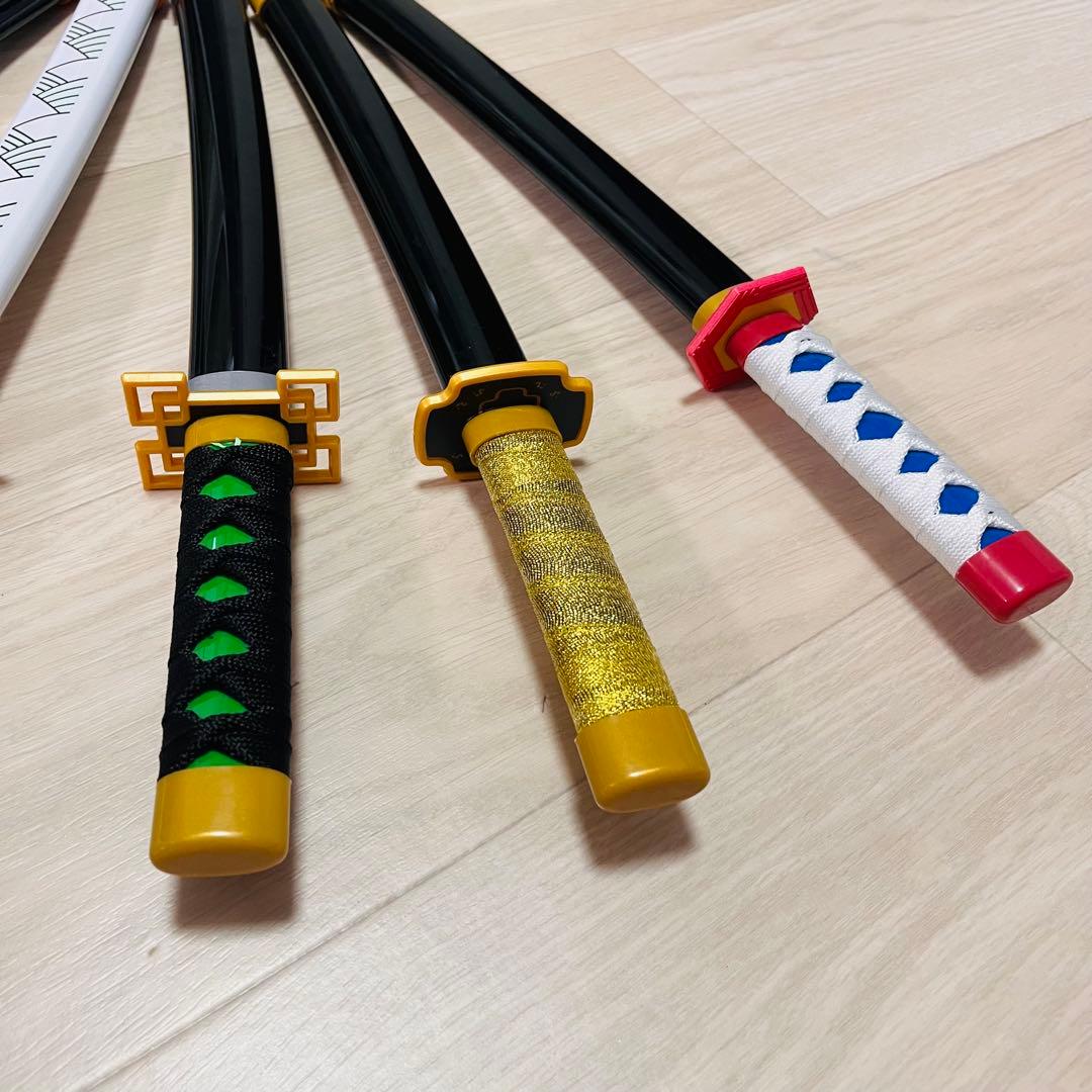鬼滅の刃 日輪刀 刀のおもちゃ まとめ売り 12本セット