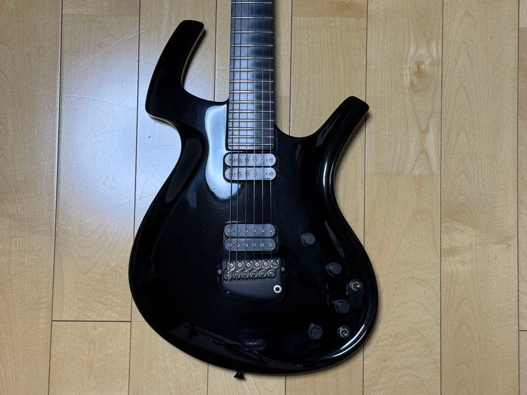ギター Parker Fly Deluxe USA2004 DiMarzio/Piezo
