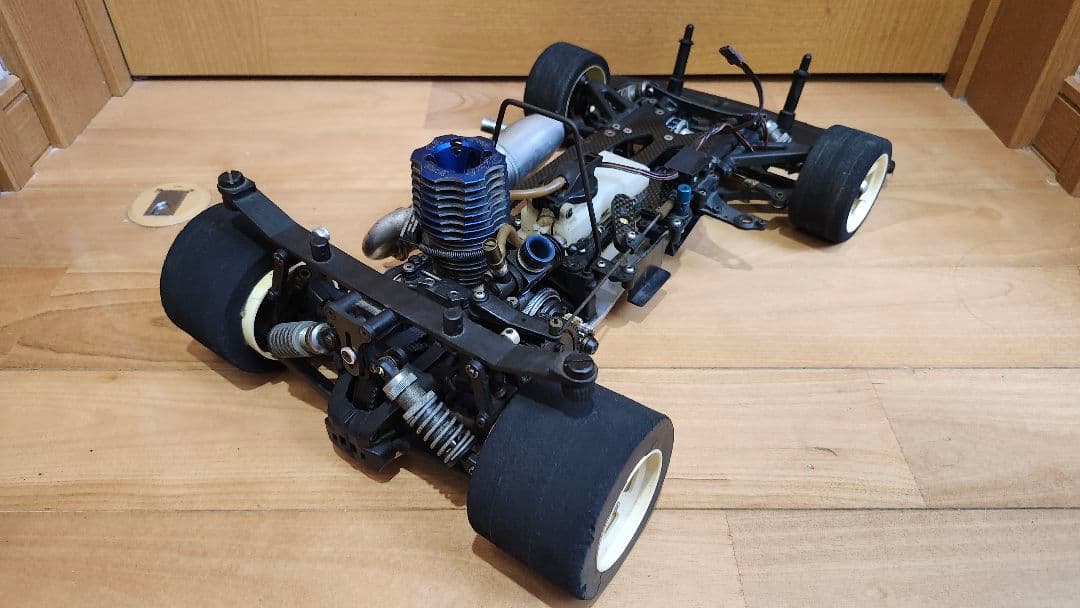 ラジコン 無限精機 MRX-4R 中古 エンジン付き