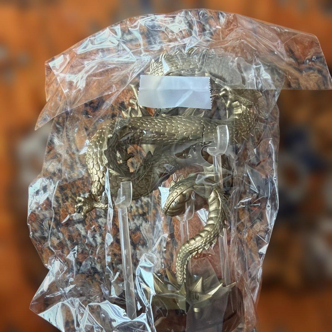 ゲームセンター限定非売品・新品・箱無し・神龍フィギュア