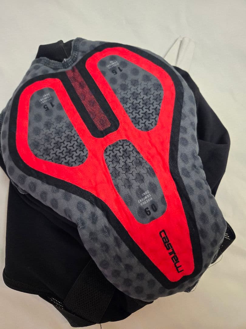 カステリ エスプレッソ ビブショーツ　Mサイズ