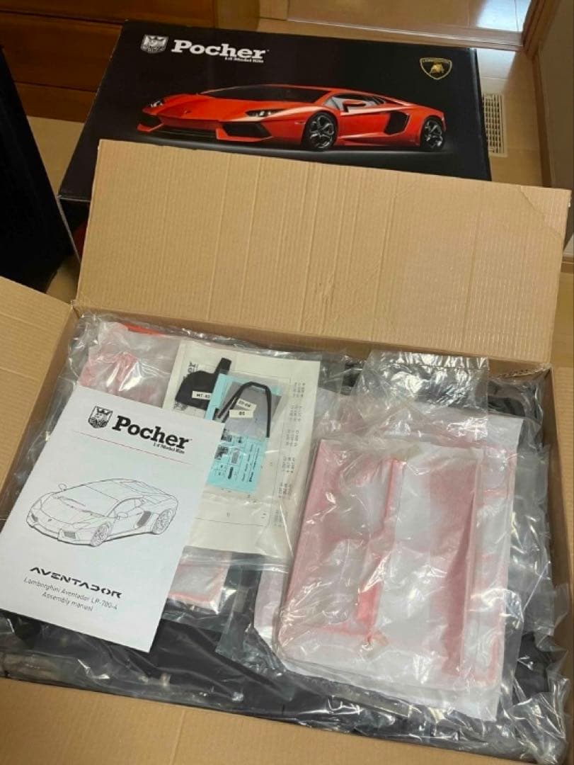 1/8 ポケール Pocher ランボルギーニ アヴェンタドール LP700-4