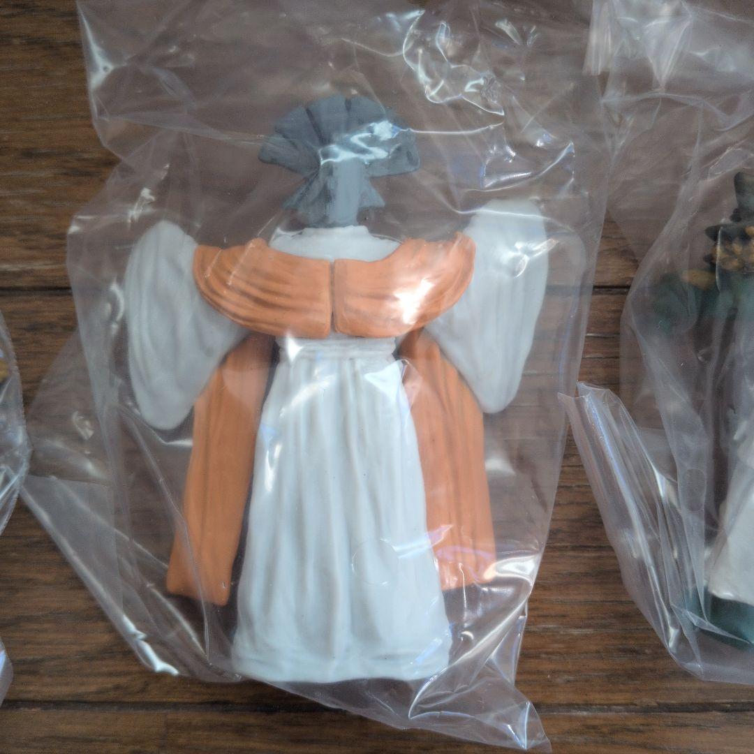 K*N様 HG 原色ウルトラ怪獣大百科　その4 怪獣美少女コンテスト