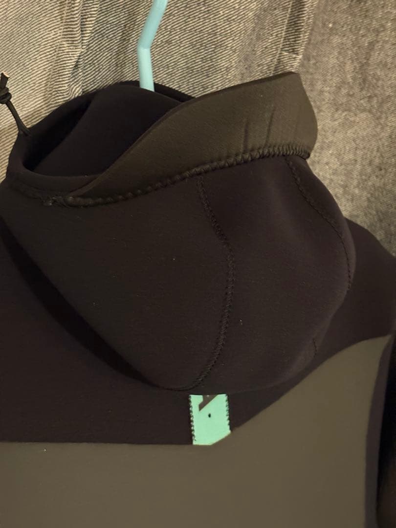 【美品！最終値下！】VISSLA ウェットスーツ フード付き セミドライ メンズ