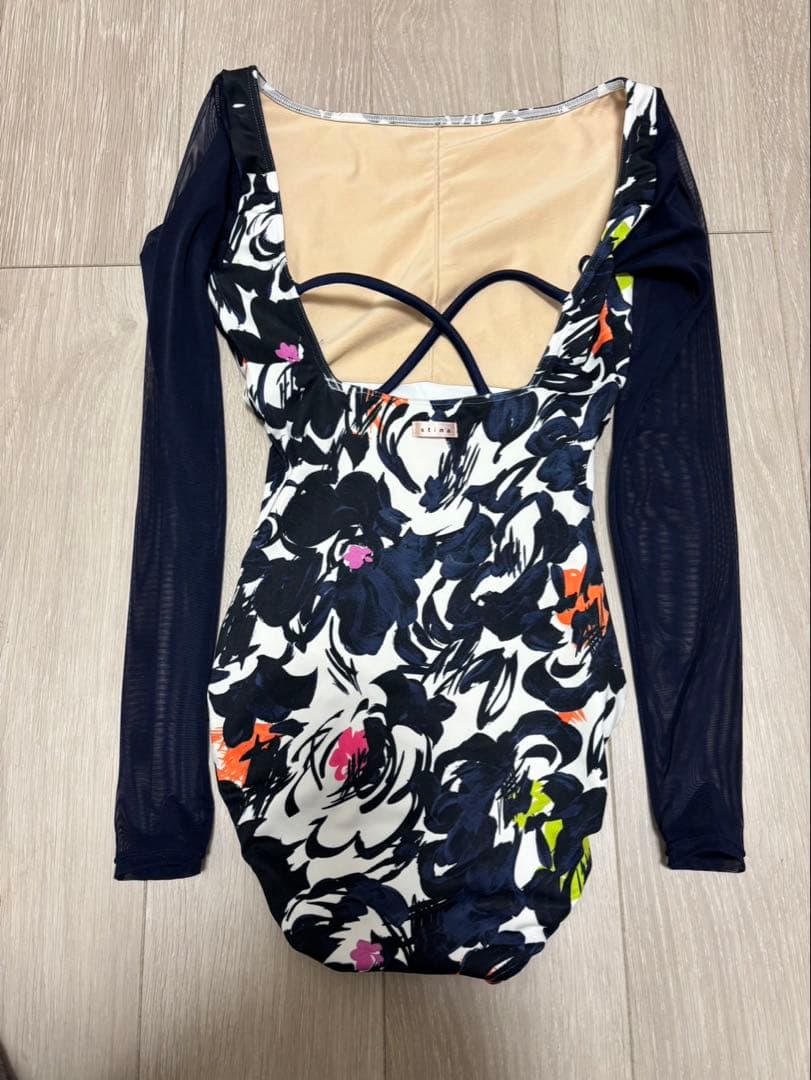 stina フラワープリント 長袖レオタード M