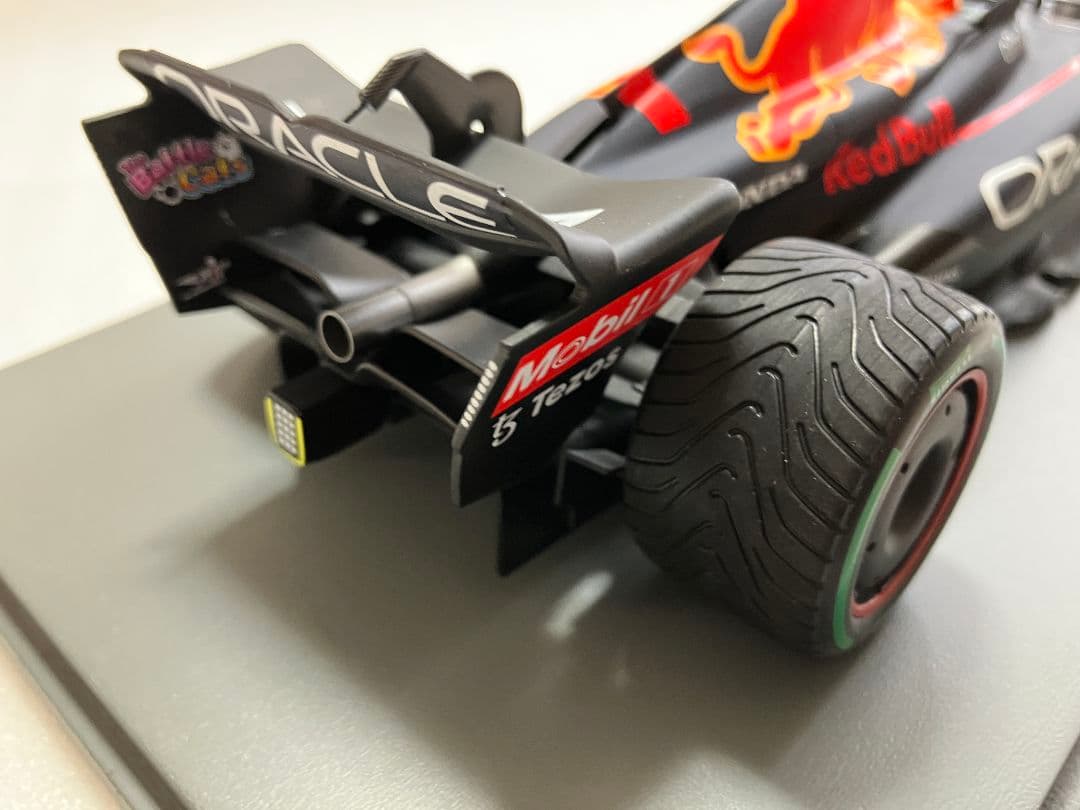 O⑮ 1/18 スパーク製 レッドブルRB18 No.1 2022日本GP 優勝