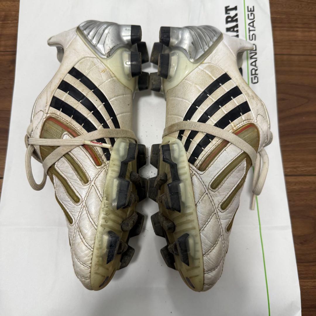 サッカースパイク　アディダス プレデターパワースワーブ