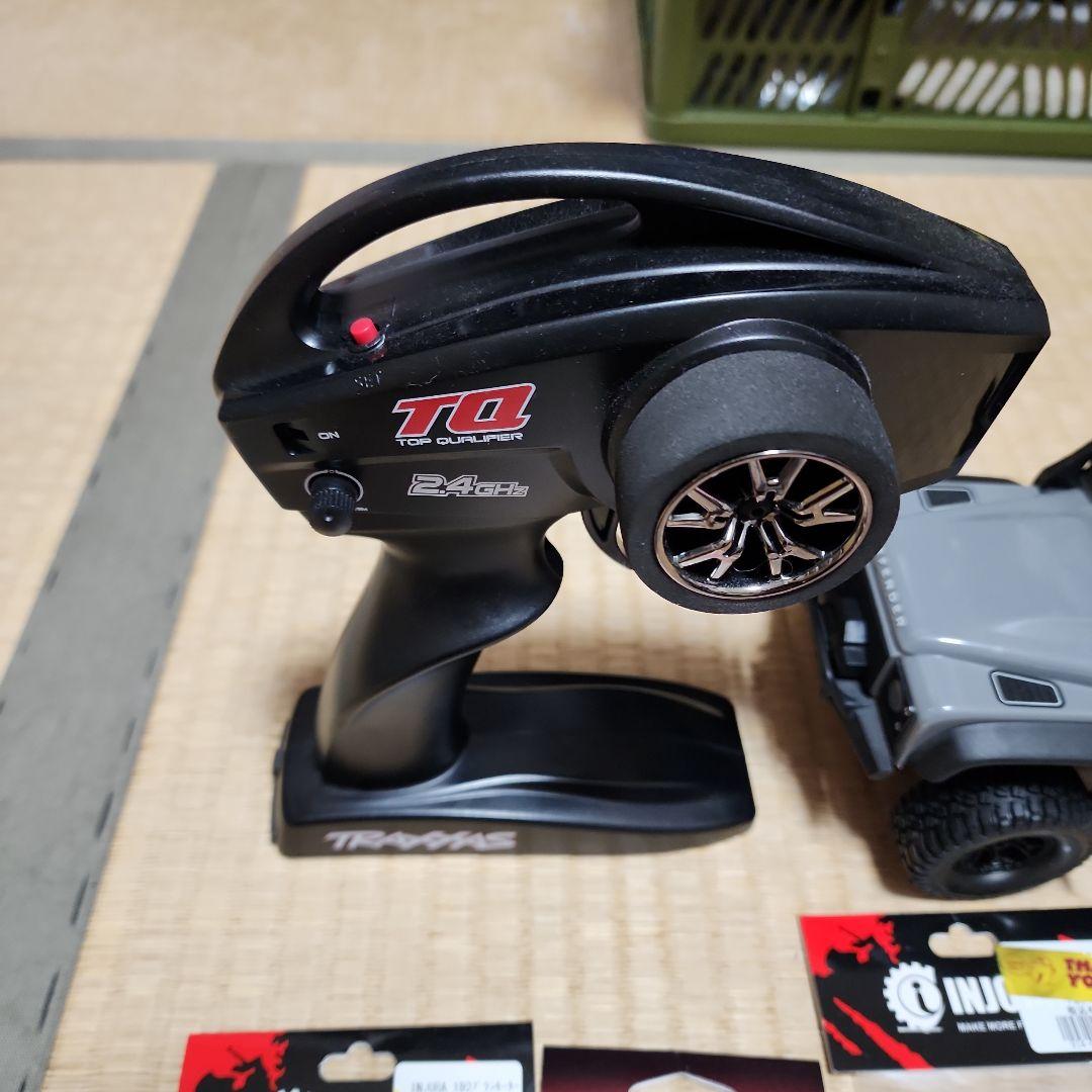 トラクサス　ディフェンダーtrx4mフルセット　オプション付　数回室内走行済み