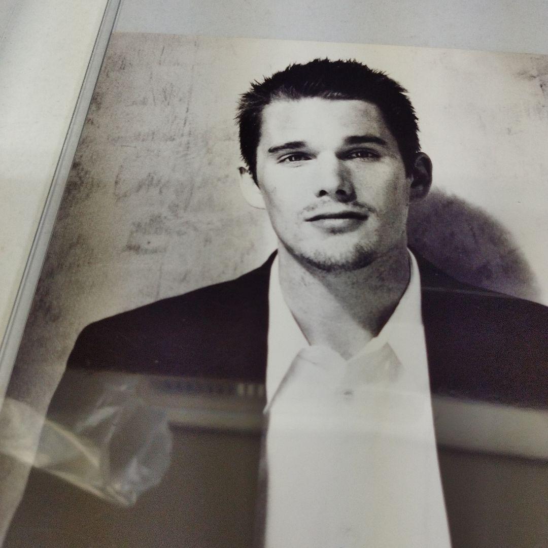 ハリウッド　イーサン・ホーク　直筆サイン入り8Ｘ10 フォト　証明書付き