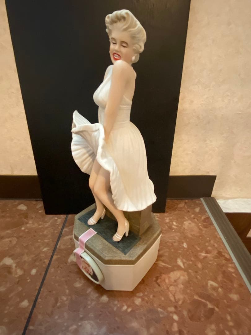 マリリンモンロー型陶器ケンタッキーバーボン古酒