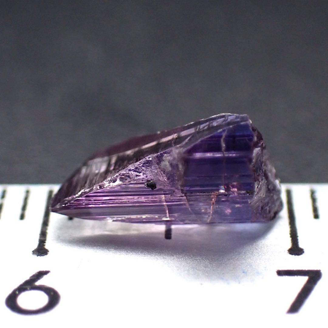 【タンザニア/メレラニ産】非加熱マルチカラーゾイサイト