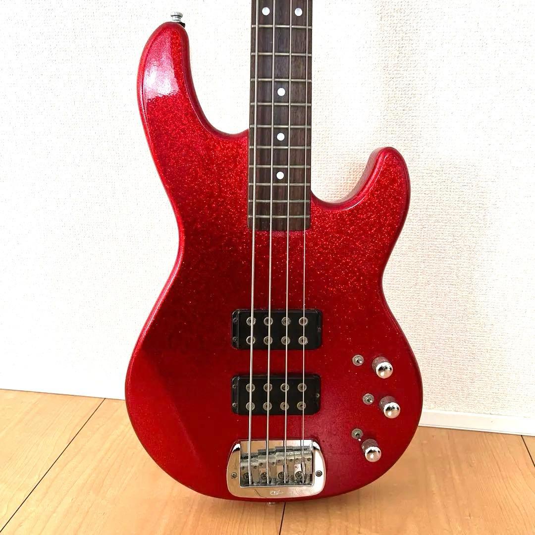GTL-2000 BASS レッドエレキベース