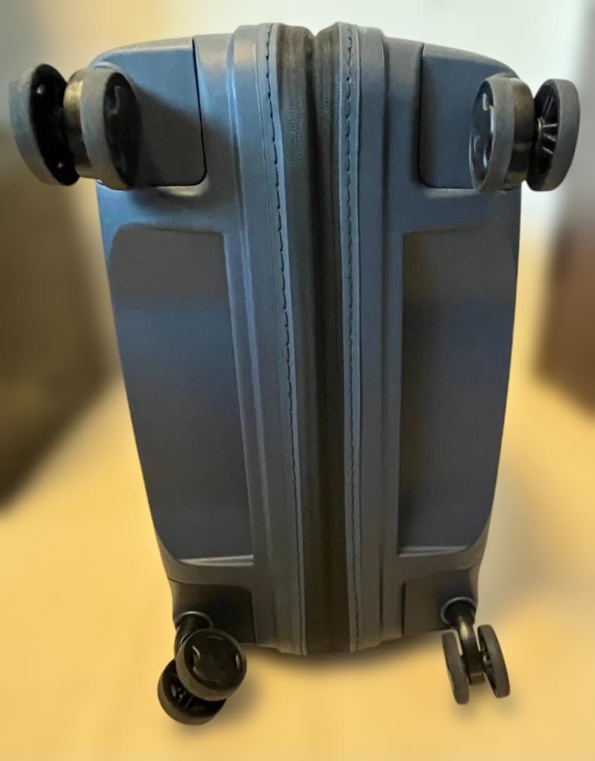 サムソナイト スーツケース　アップスケープ スピナー68 エキスパンダブル