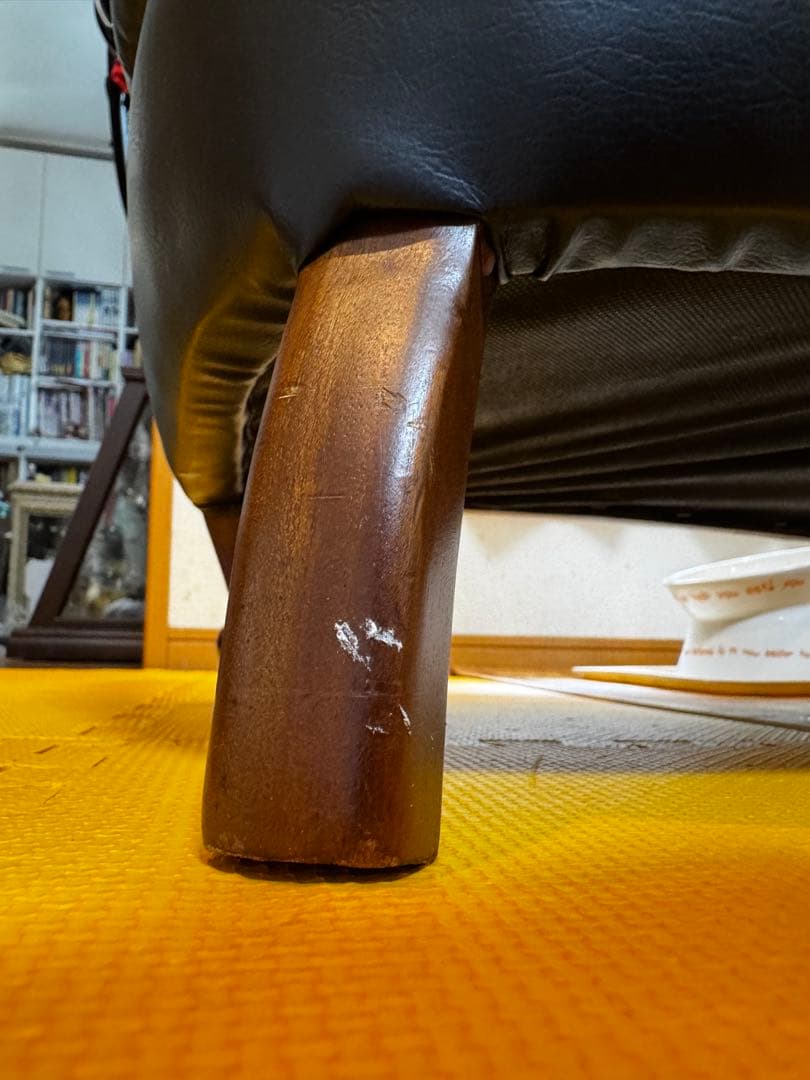 アンティーク黒革ソファ（ドール用）お値引中