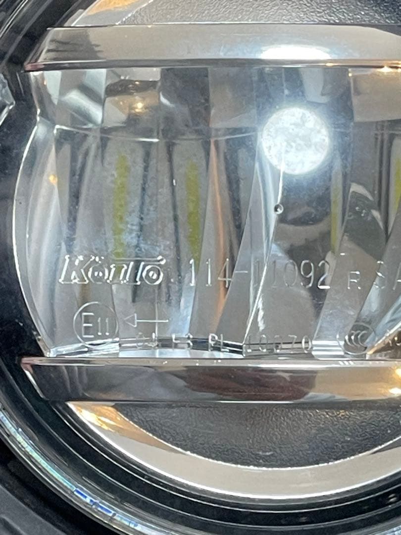 ムーヴキャンバスLA800SLA810S純正右フォグランプ フォグライトLED