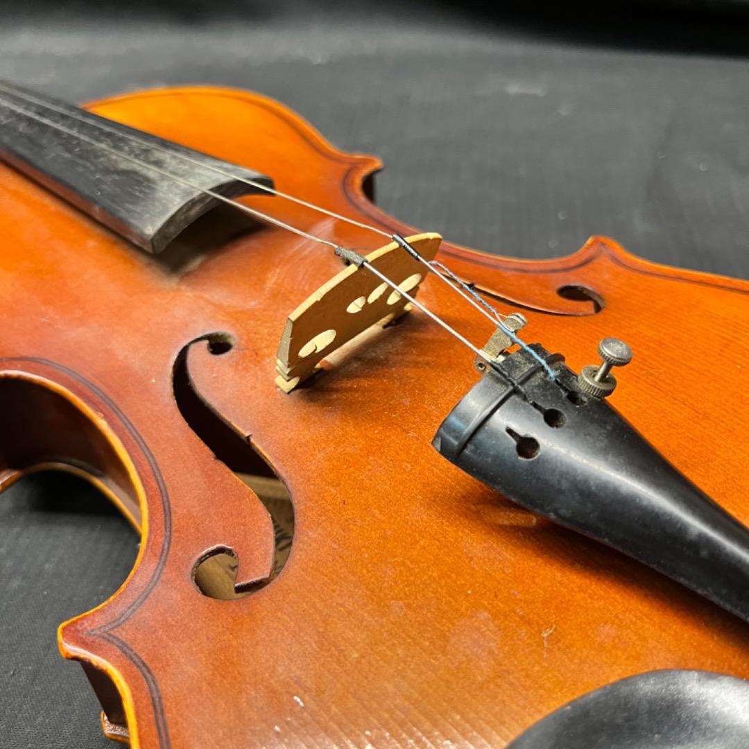 ▽※後右1098 鈴木バイオリン No.103 ケース 弓 ストラディバリウス