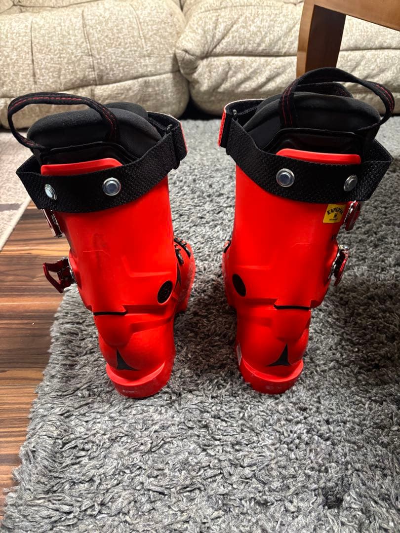 競技用スキーブーツ　ATOMIC REDSTER女性、子供用　21/21.5cm